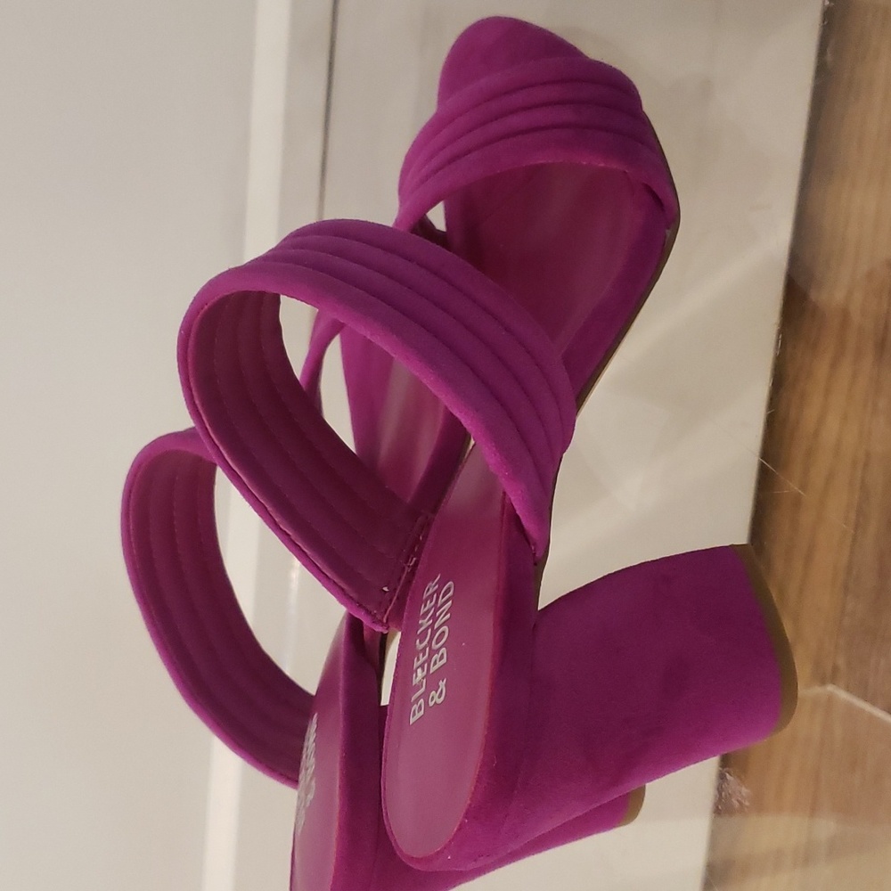 NWOT Bleecker & Bond Violet Double Strap Block Heels Size 7  heel 3.5" - Picture 3 of 7